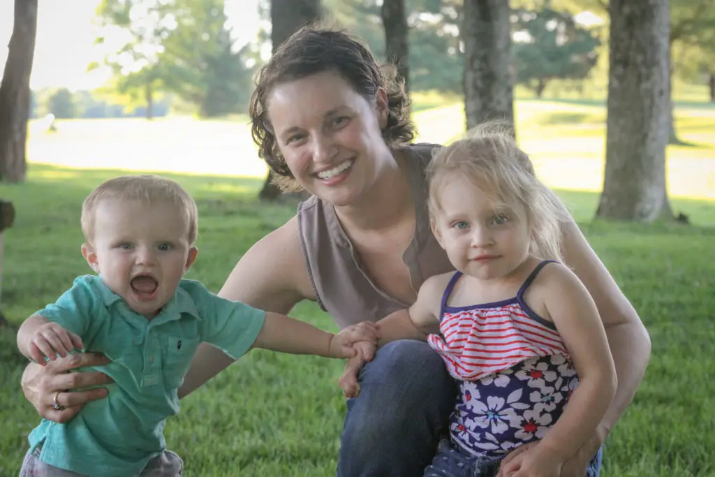 Family photo mom with kids